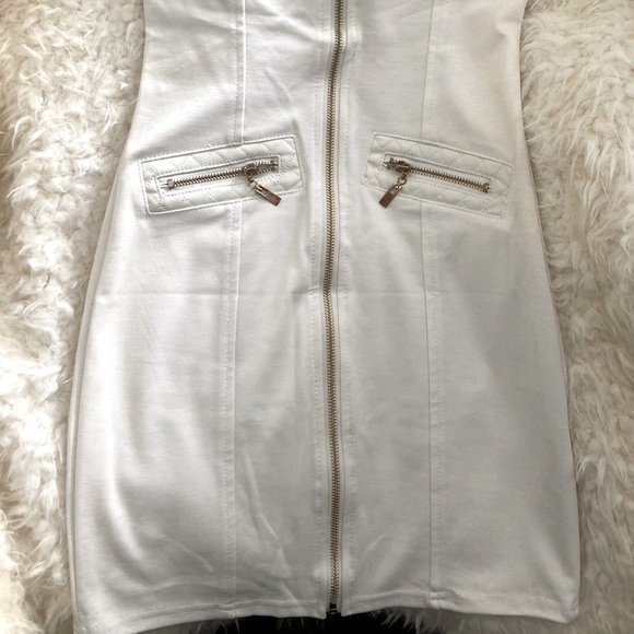 Strapless white dress with gold zipper down the front🤍👑 - Picture 3 of 5